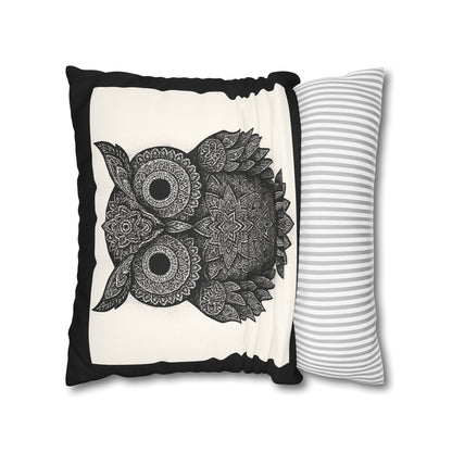 Black & White Owl Pillowcase - Boho Home Decor, Cozy Cushion Cover, Gift for Animal Lovers, Nature Accent Pillow, Living Room Decor
